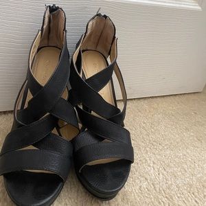 Chinese Laundry Wedges